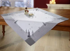 Weihnachtliche Dekorationen|Tischdecken></noscript>Tisch- und Raumdekoration in Leinenoptik WEISS-GRAU