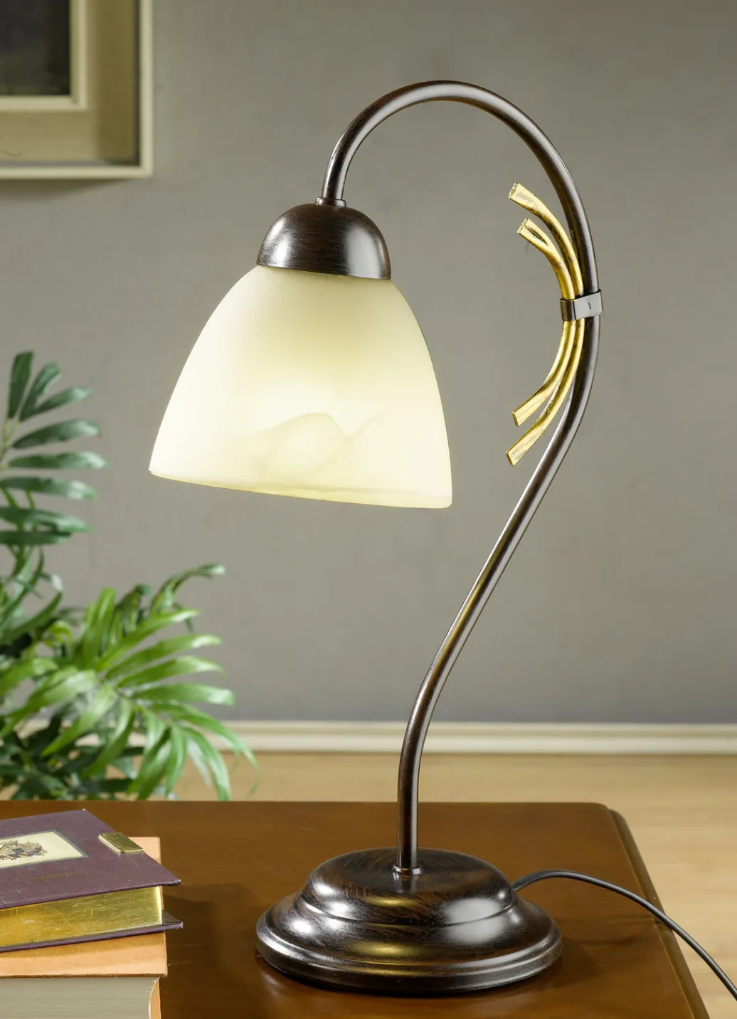 Möbel>Tischleuchte, 1-flammig, mit Gestell aus Eisen SCHWARZ-ROST-GOLD