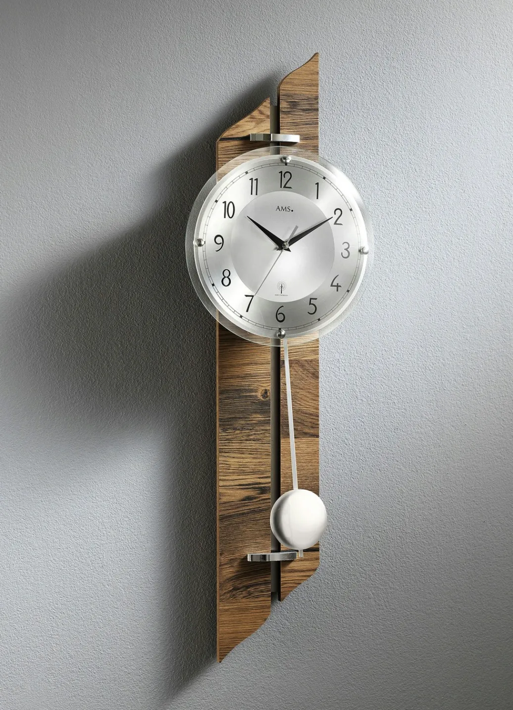 Dekoration>Wanduhr mit Funkuhrwerk