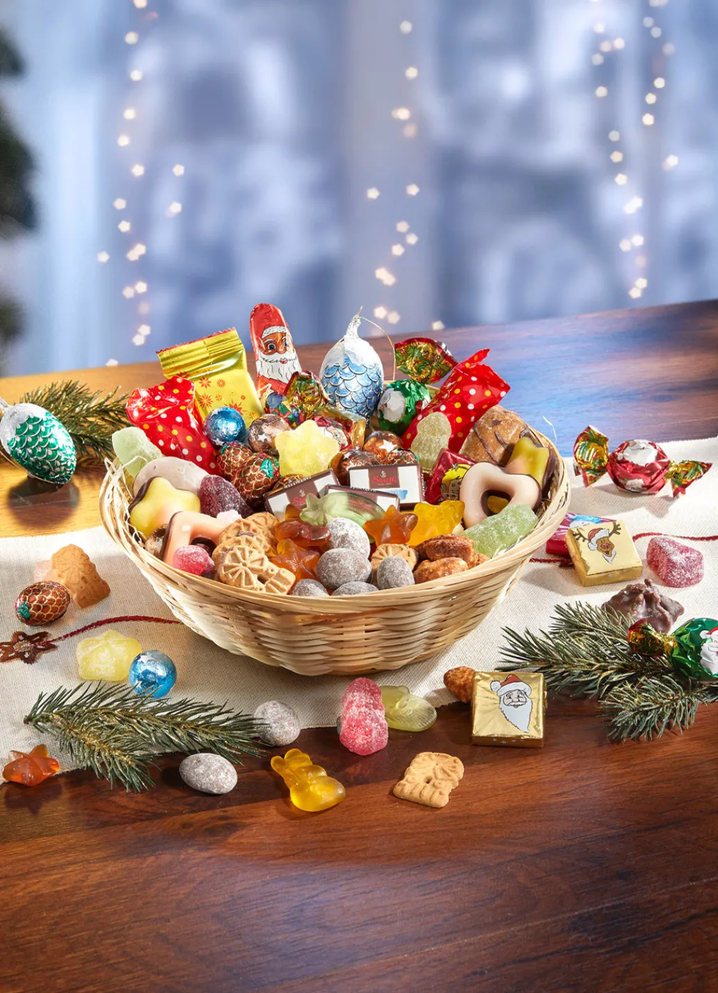 Weihnachtsleckereien|Weihnachtliche Geschenkideen>Weihnachts-Naschkorb BUNT